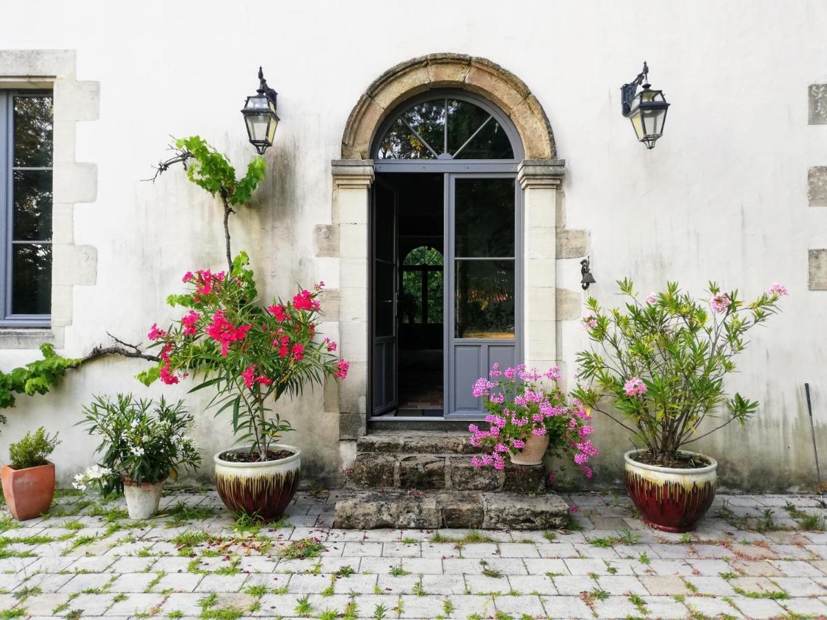 Au Logis De La Mongie Bed and Breakfast Soullans Buitenkant foto