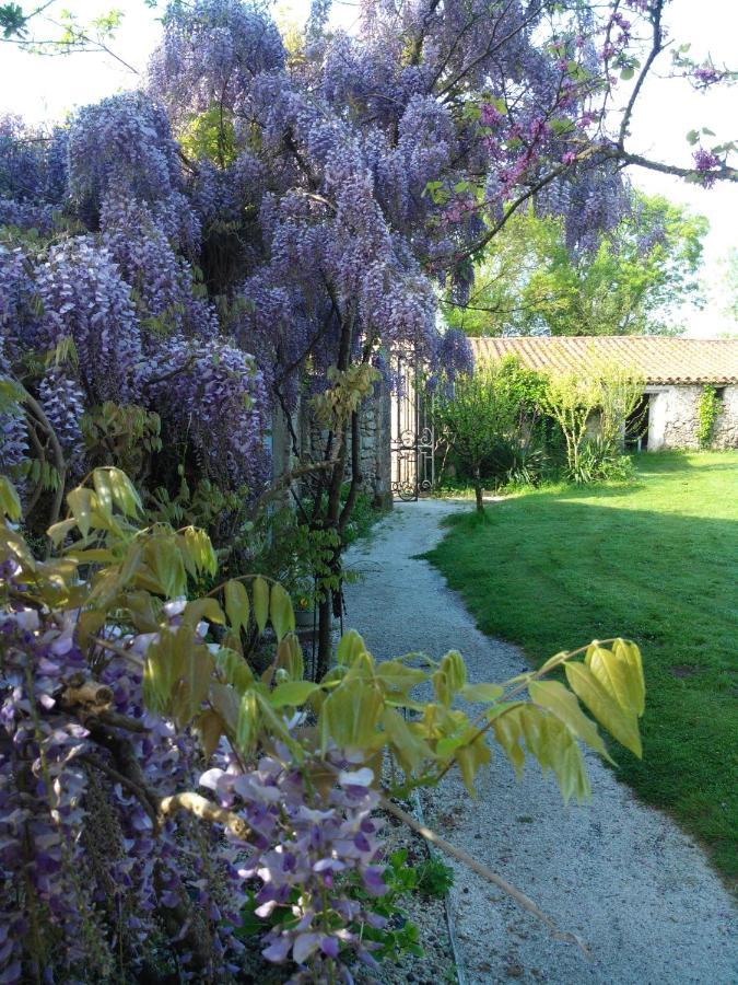 Au Logis De La Mongie Bed and Breakfast Soullans Buitenkant foto